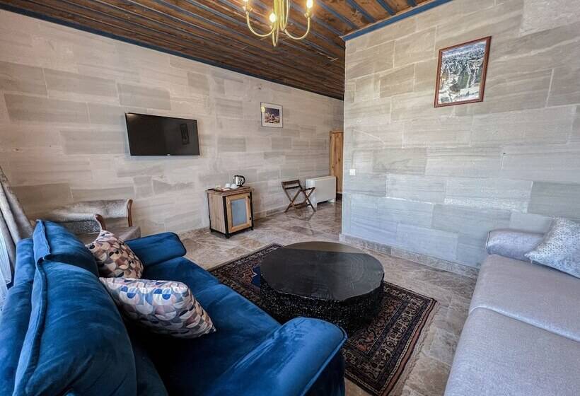 디럭스 스위트, Cave Hotel Saksagan