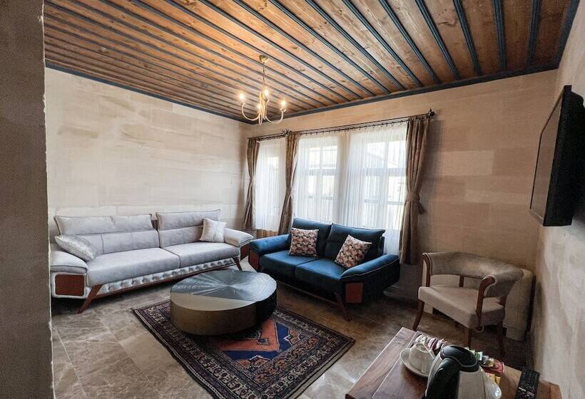 디럭스 스위트, Cave Hotel Saksagan