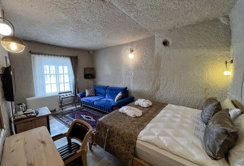 디럭스 룸, Cave Hotel Saksagan