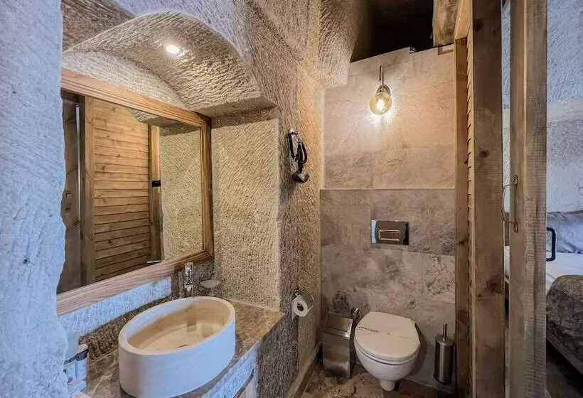 スーペリアールーム, Cave Hotel Saksagan