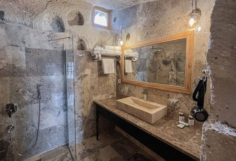 수피리어 룸, Cave Hotel Saksagan