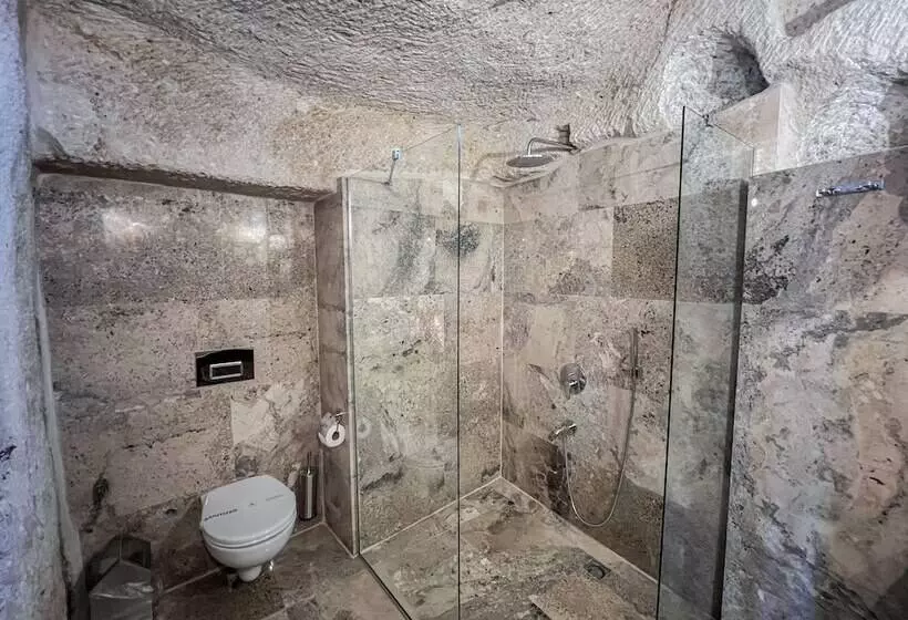 スーペリアールーム, Cave Hotel Saksagan