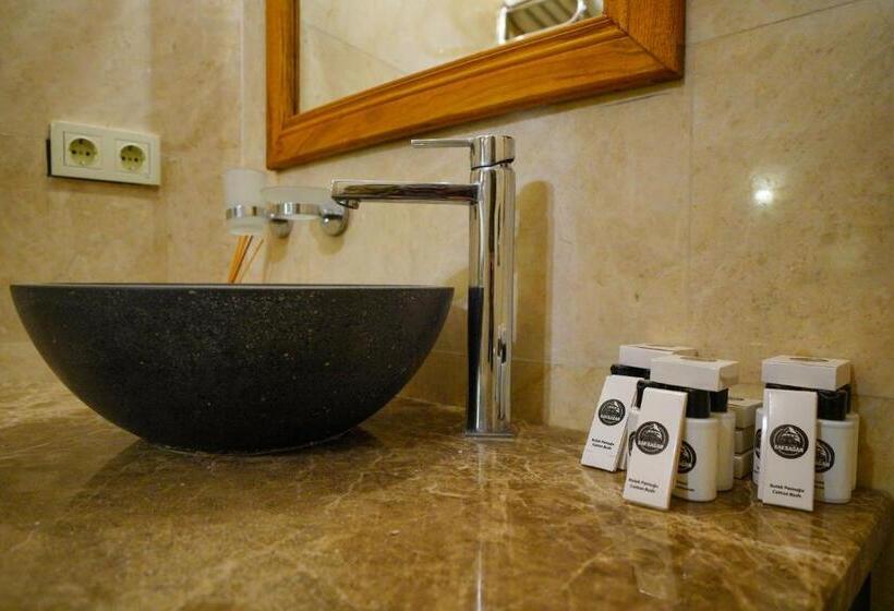 패밀리 룸, Cave Hotel Saksagan