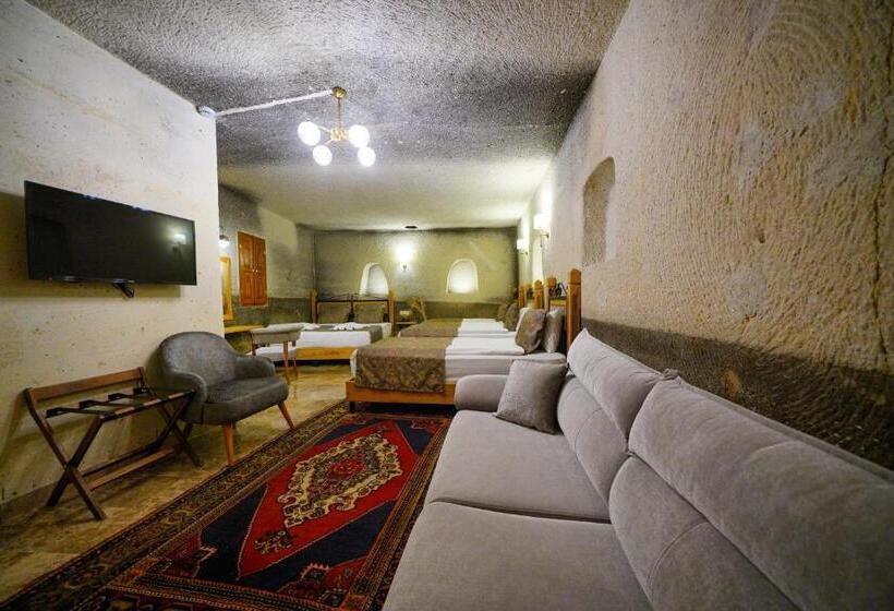 패밀리 룸, Cave Hotel Saksagan