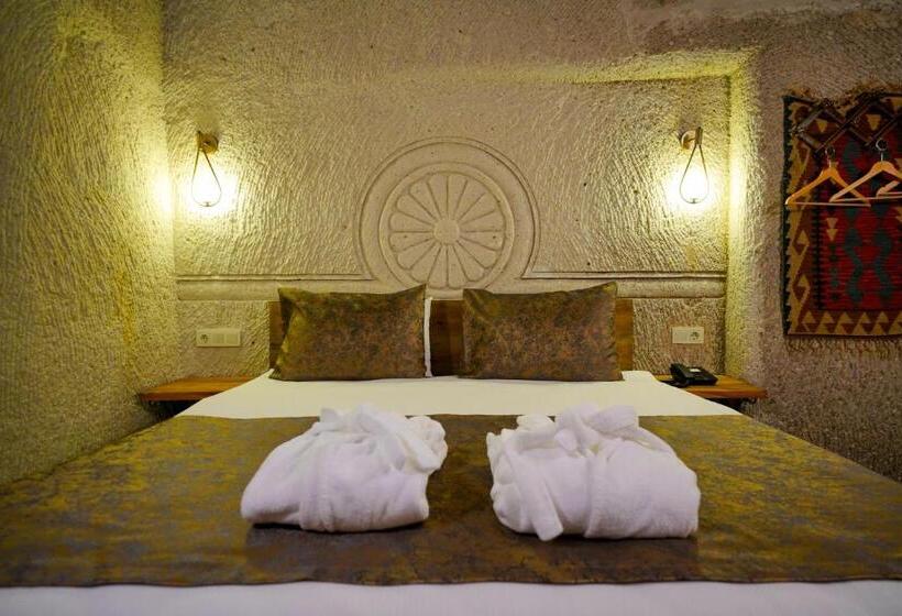 디럭스 룸, Cave Hotel Saksagan