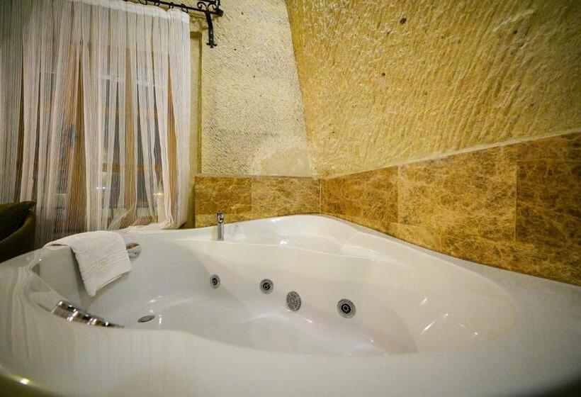 수피리어 룸, Cave Hotel Saksagan