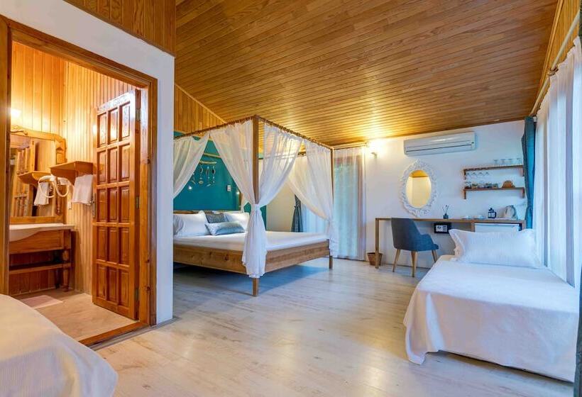 بانگلوی استاندارد, Etenna Beach Bungalows