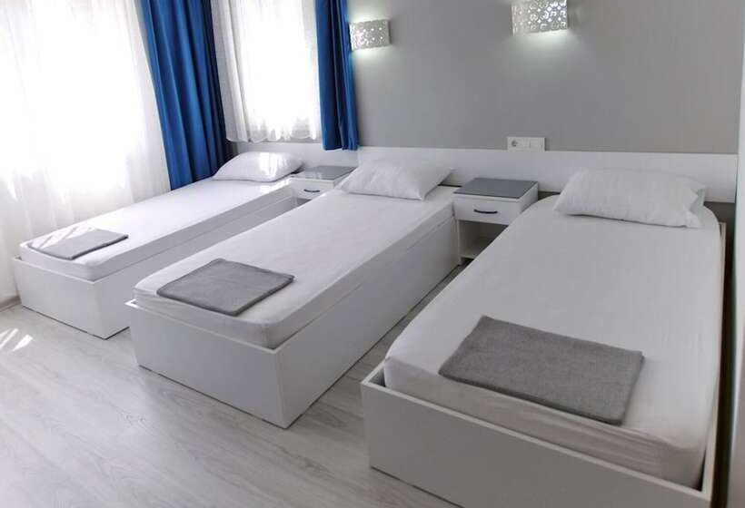 غرفة قياسية ثلاثية, Artunc Hotel Bodrum