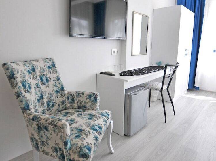 スタンダードトリプルルーム, Artunc Hotel Bodrum