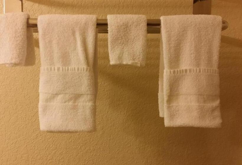 带大床的复式套间, Country Hill Inn & Suite Eagle Pass