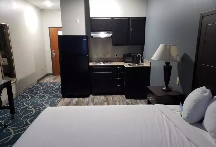 スタンダードスタジオ, Days Inn & Suites By Wyndham Cleburne Tx