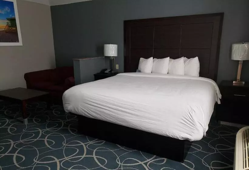 デラックススイート, Days Inn & Suites By Wyndham Cleburne Tx