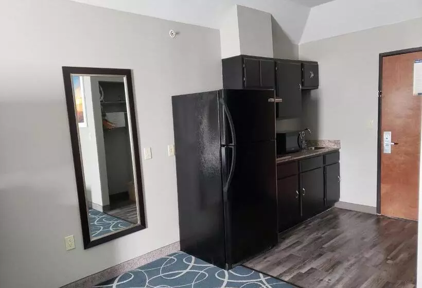 デラックススイート, Days Inn & Suites By Wyndham Cleburne Tx