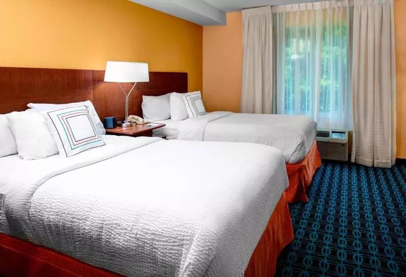 2ダブルベッドのスタンダードルーム, Fairfield Inn And Suites By Marriott Emporia I 95