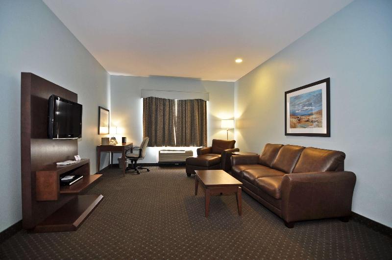 Номер Deluxe Кровать Кинг, Holiday Inn Express & Suites Elkton   University Area, An Ihg