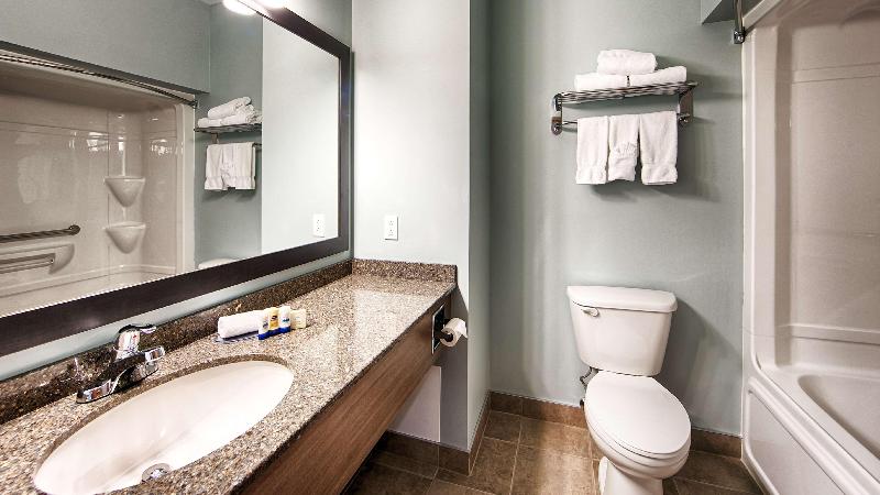 Номер Deluxe Кровать Кинг, Holiday Inn Express & Suites Elkton   University Area, An Ihg