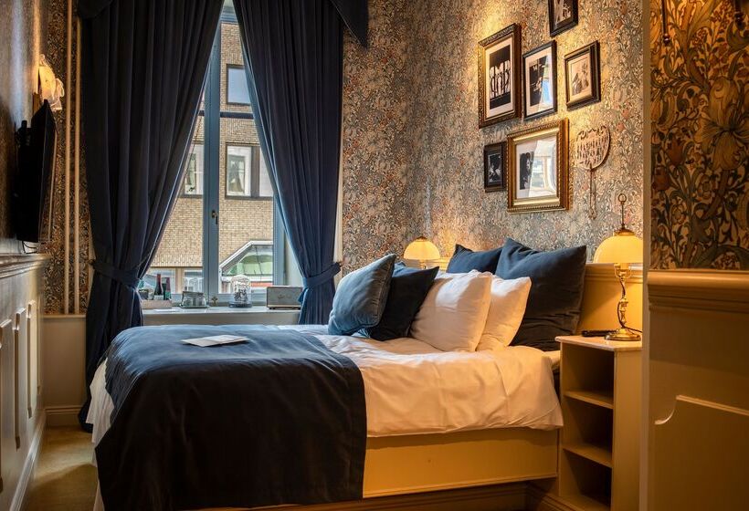 Номер Basic, Pigalle