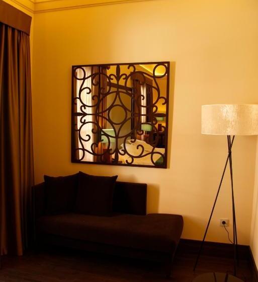 חדר משפחתי, Spa Martín El Humano