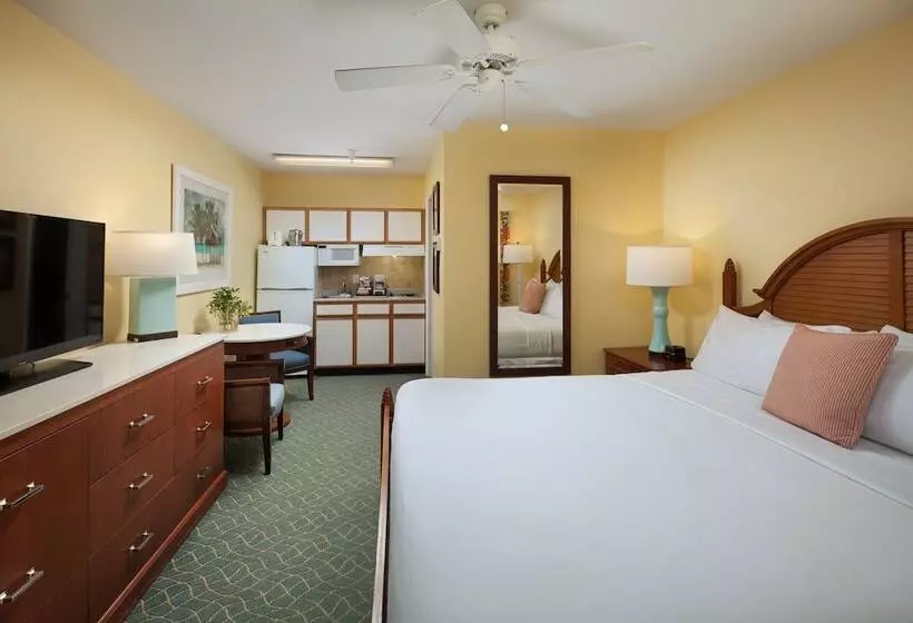 سوییت, Sunshine Suites Resort