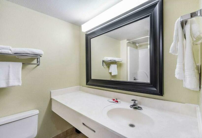 غرفة قياسية سرير كينج, Super 8 By Wyndham Dandridge