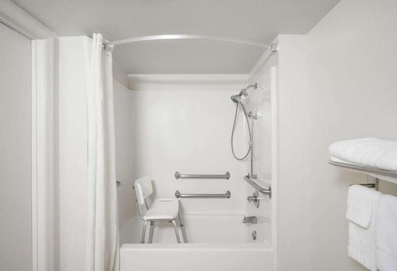 غرفة قياسية سرير كينج لذوى الإحتياجات الخاصة, Super 8 By Wyndham Dandridge