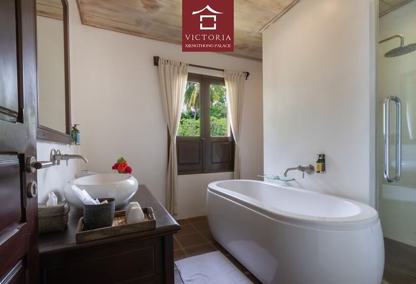 فيلا غرفة نوم واحدة, Victoria Xiengthong Palace