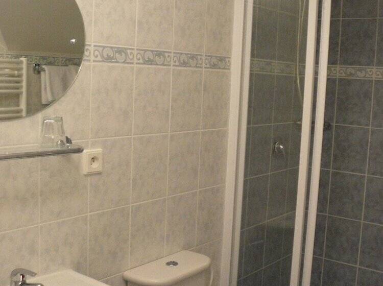 ベーシックルーム, Vila U Varhanáře