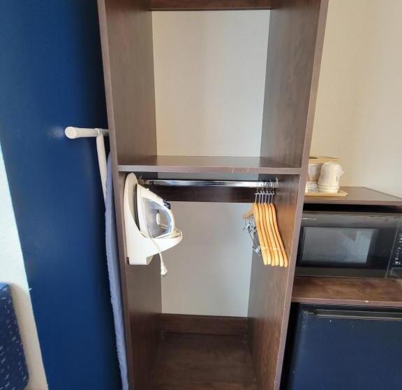 适用于残疾人士的豪华房间, Microtel Inn & Suites By Wyndham Bluffs