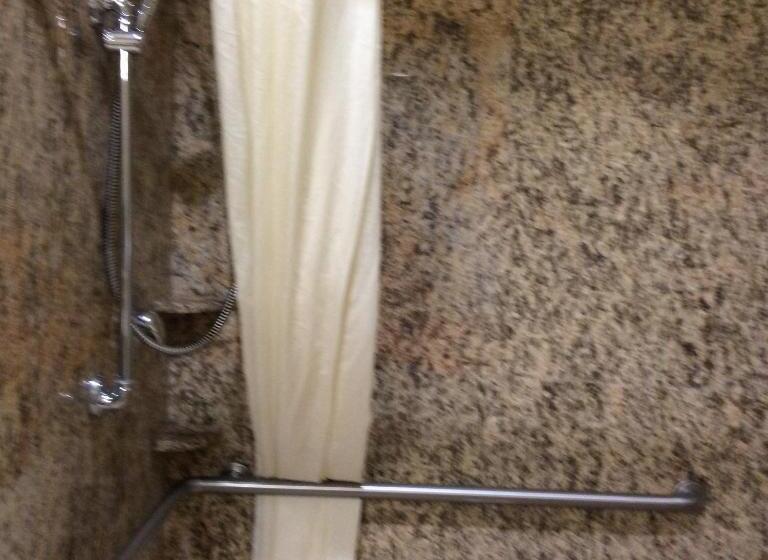 جناح لذوى الاحتياجات الخاصة, Best Western Plus Kenedy Inn