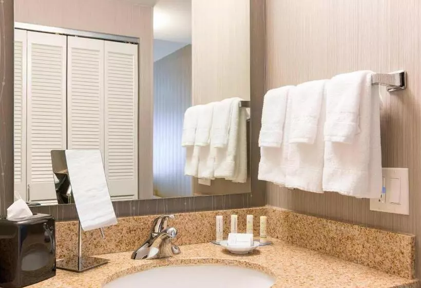 キングサイズベッドのスタンダードルーム, Courtyard By Marriott Livermore