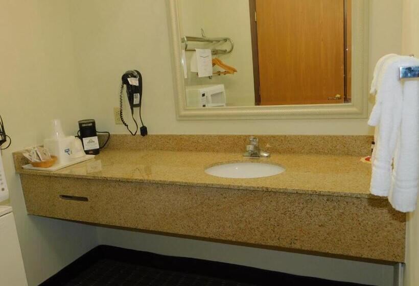 Стандартный Номер Кровать Кинг, Days Inn By Wyndham Huntington