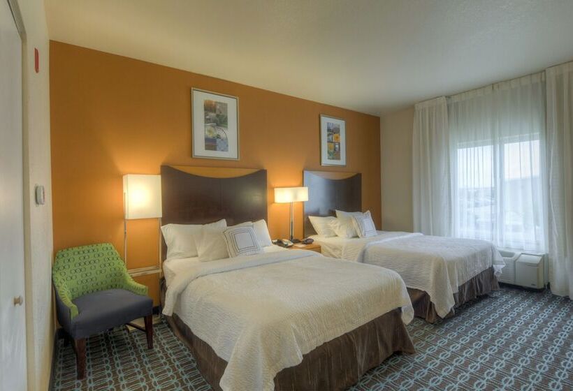 ２ダブルベッドのスタンダードルーム, Fairfield Inn And Suites By Marriott Laramie