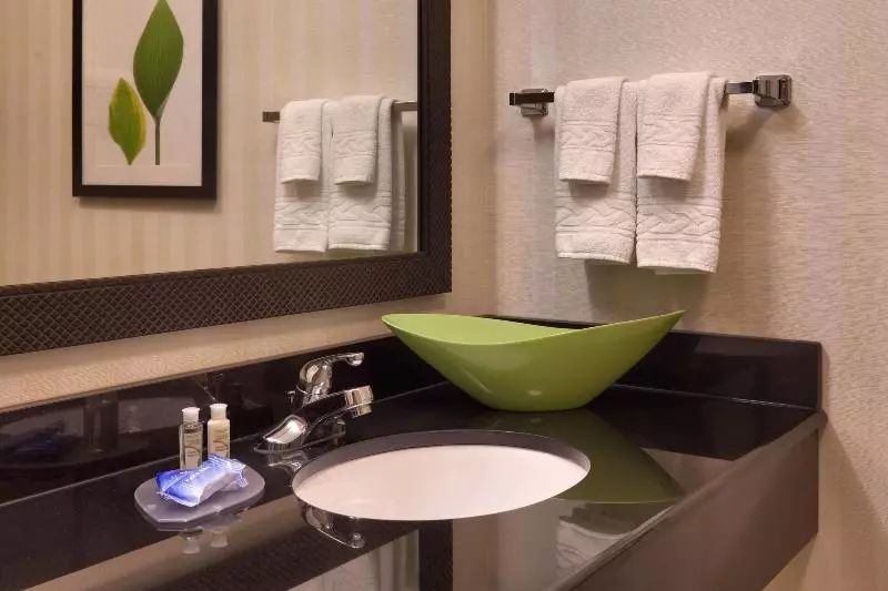 キングサイズベッドのスタンダードルーム, Fairfield Inn And Suites By Marriott Laramie