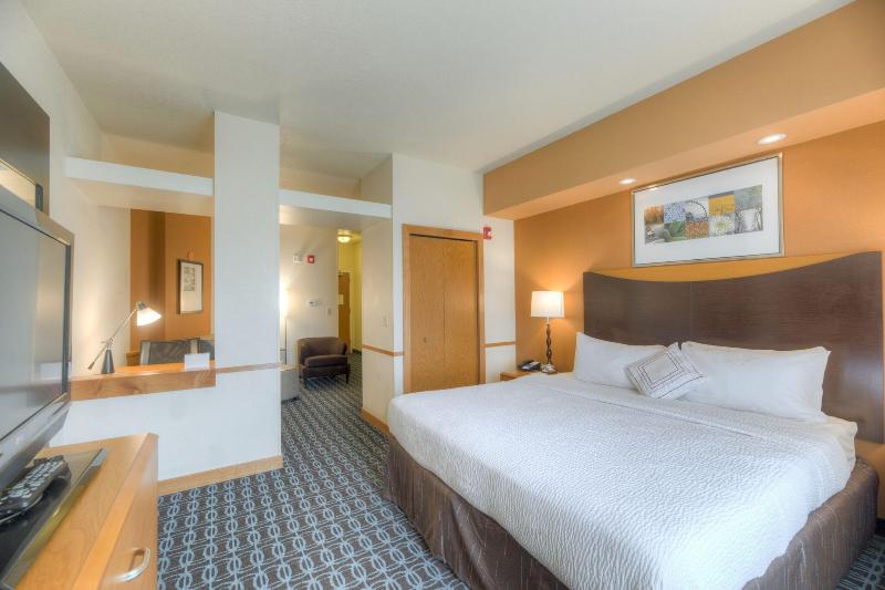 キングサイズベッドのスタンダードルーム, Fairfield Inn And Suites By Marriott Laramie