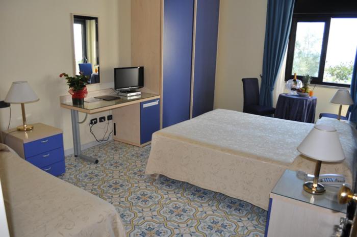 Номер Стандарт Трехместный, Grand Hotel La Playa