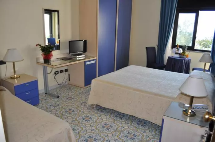 اتاق استاندارد سه نفره, Grand Hotel La Playa
