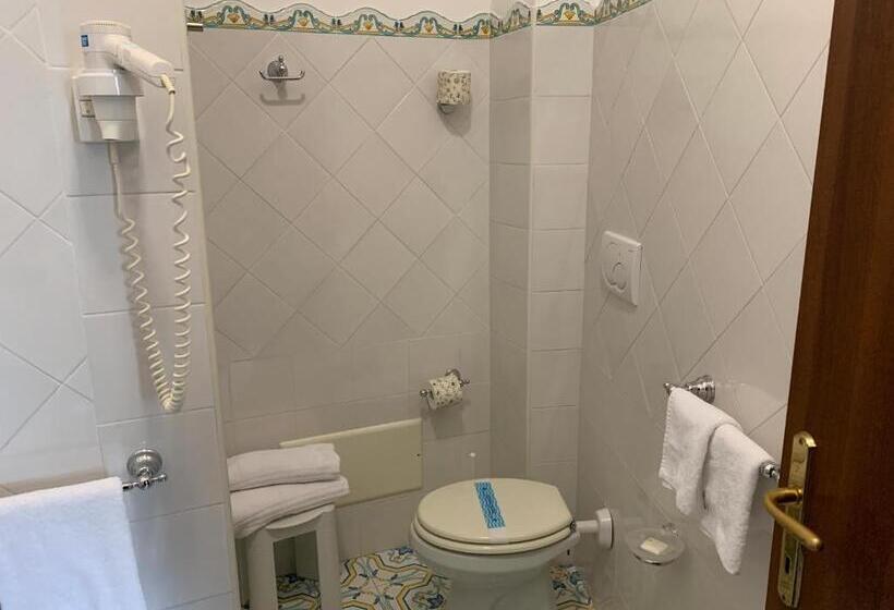 Четырехместный Номер Стандарт, Grand Hotel La Playa