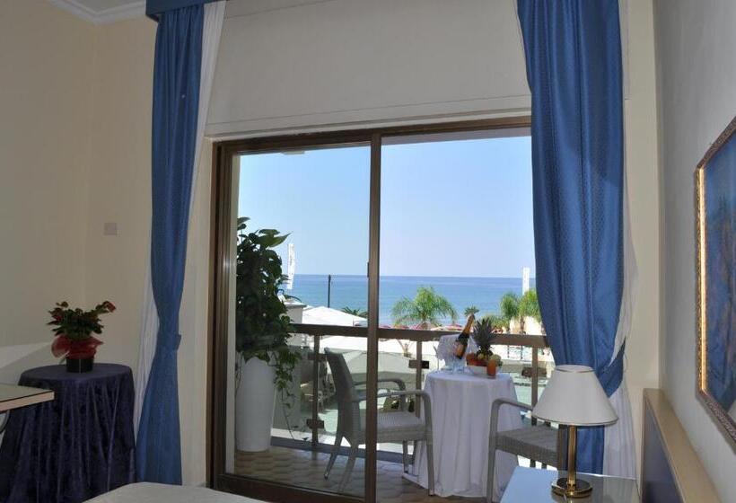 Номер Superior Вид на Море, Grand Hotel La Playa