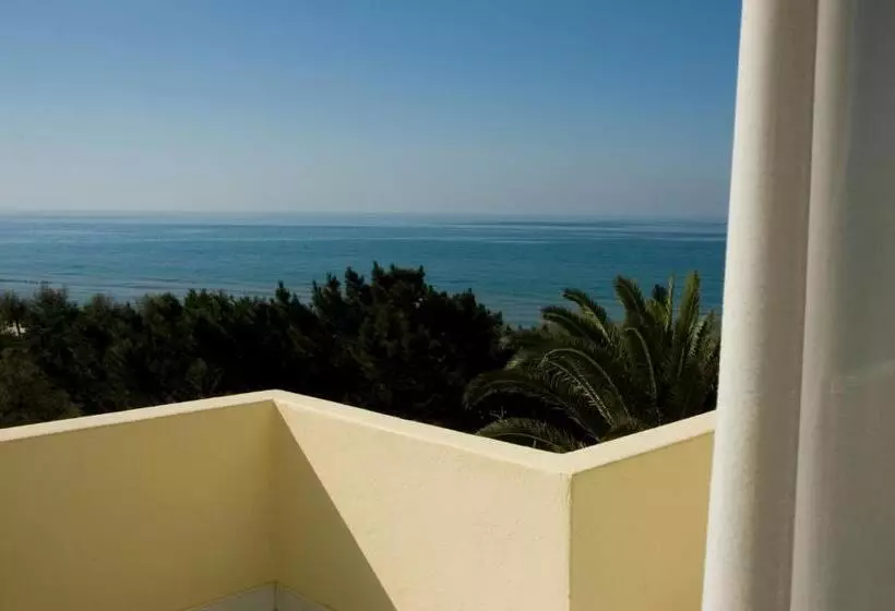 سوییت با چشمانداز دریا, Grand Hotel La Playa