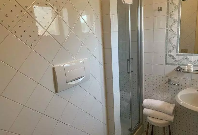 اتاق سوپریور با چشمانداز دریا, Grand Hotel La Playa