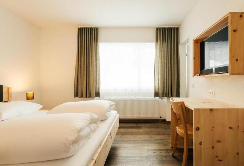 스탠다드 룸, Krüzli   Dapi 1914