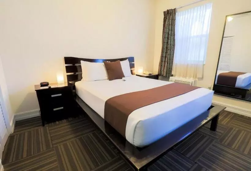 استودیوی استاندارد, Ocean Reef Suites