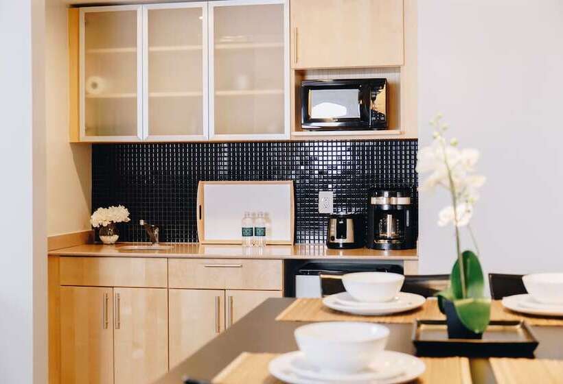 스위트, Ocean Reef Suites