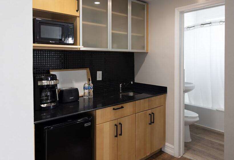 스위트, Ocean Reef Suites