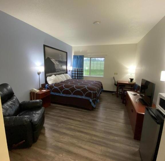 스탠다드 룸 킹사이즈 침대, Super 8 By Wyndham Ida Grove