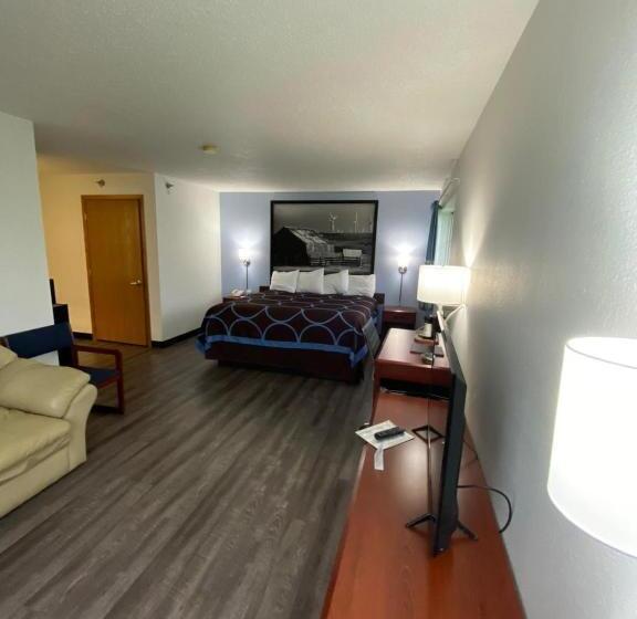 디럭스 스위트 킹 침대, Super 8 By Wyndham Ida Grove