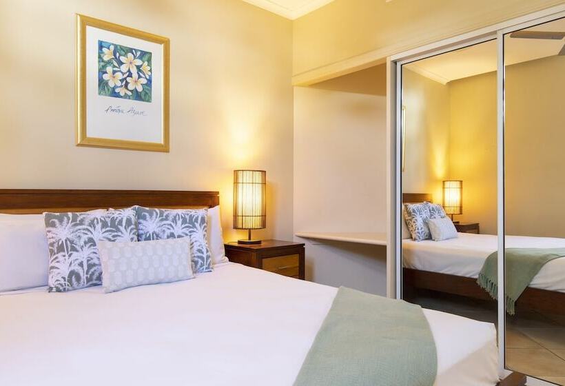 Люкс, The Mediterranean Port Douglas