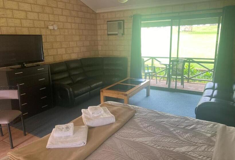 발코니가 있는 스위트, Karri Forest Motel