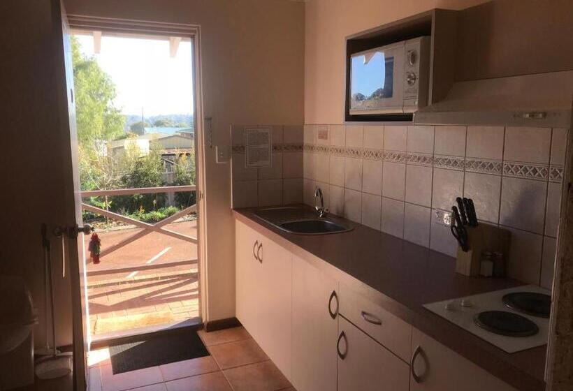 行政房间, Karri Forest Motel