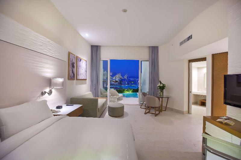 جناح جونيور مزوَّد بجاكوزي, Krystal Grand Puerto Vallarta